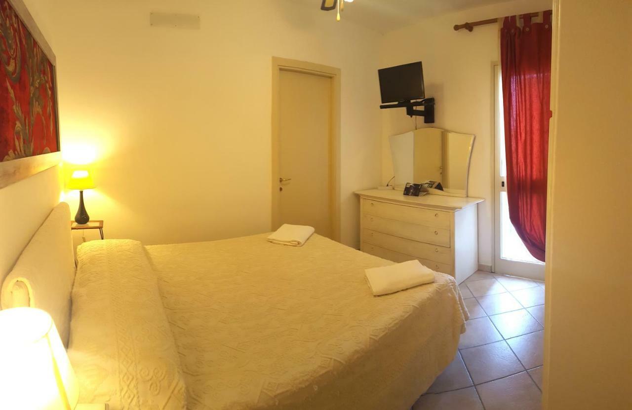 B&B Casa Derosas Golfo Aranci Ngoại thất bức ảnh