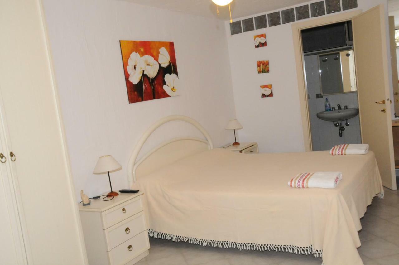 B&B Casa Derosas Golfo Aranci Phòng bức ảnh