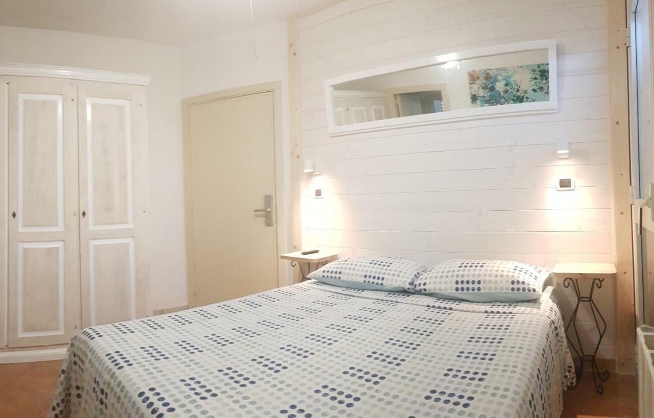B&B Casa Derosas Golfo Aranci Ngoại thất bức ảnh