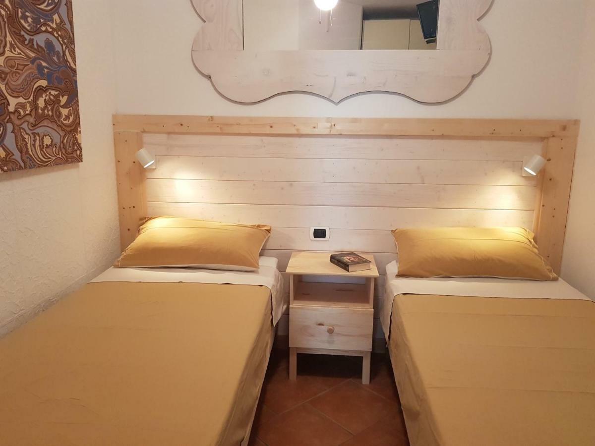 B&B Casa Derosas Golfo Aranci Ngoại thất bức ảnh