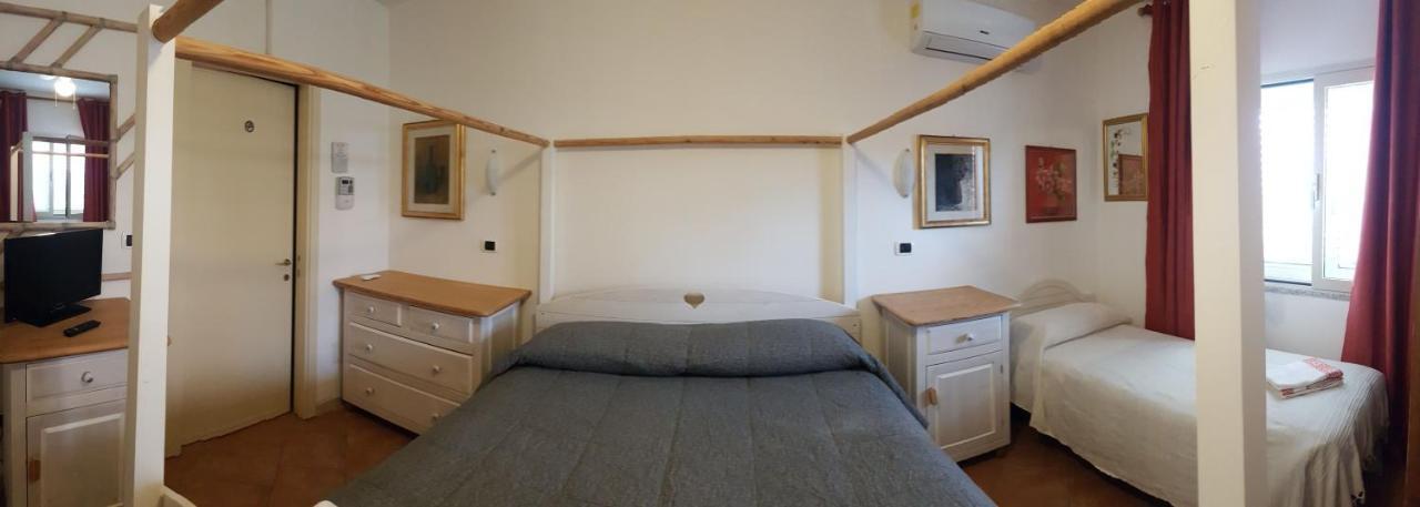 B&B Casa Derosas Golfo Aranci Ngoại thất bức ảnh