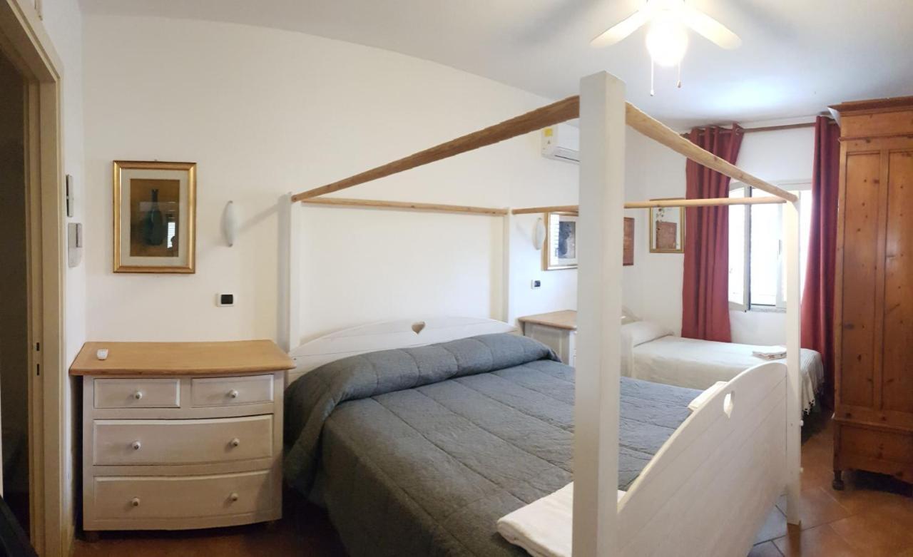 B&B Casa Derosas Golfo Aranci Ngoại thất bức ảnh
